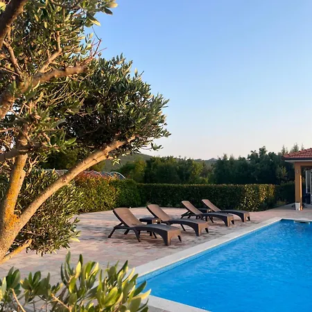 וילה Luxury Royal *