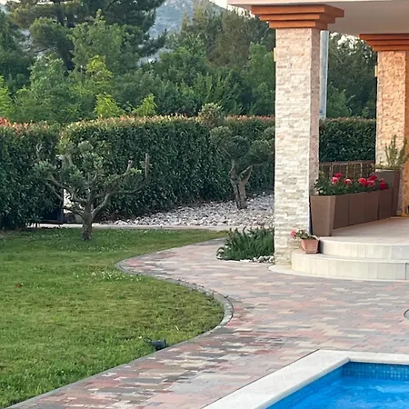 Luxury Royal * ליובוסקי